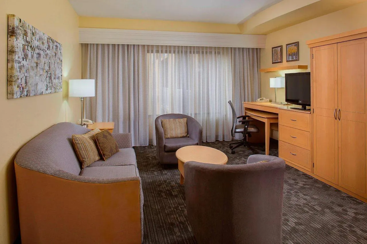 Courtyard By Marriott Sandestin At Grand Boulevard Мирамар-Бич Отель