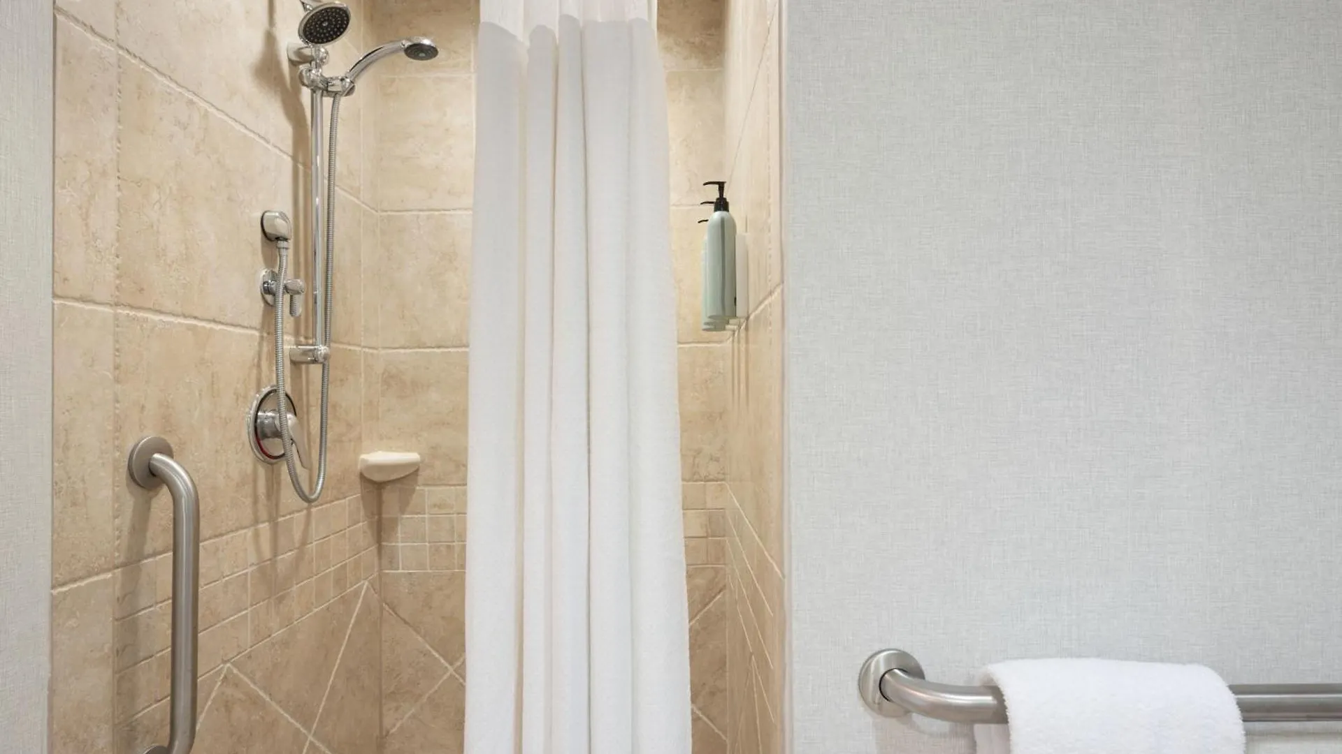 Courtyard By Marriott Sandestin At Grand Boulevard Мирамар-Бич Отель